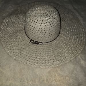 Elegant White Sun Hat